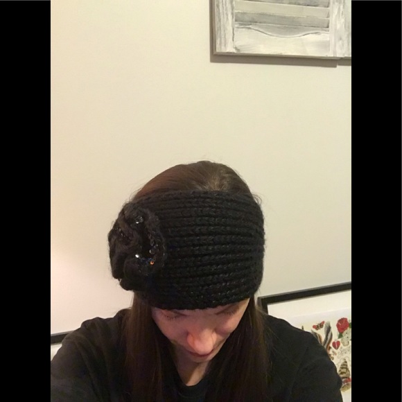 Claire’s Sequin Flower Ear Warmer - Picture 4 of 7